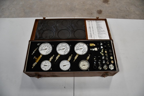 John Deere JT05470 tractor pressure tester