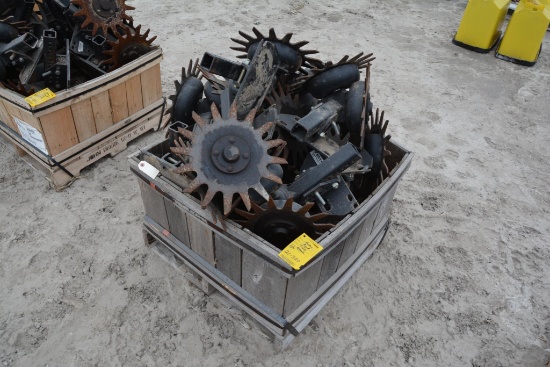 (12) Yetter pin adjust row cleaners