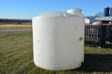 2,100 gallon vertical flat bottom poly tank