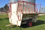 Apache CF8A150 portable cattle self-creep feeder