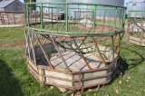 round bale hay feeder w/hay saver inserts