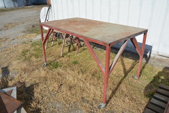 Steel work bench
