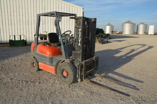 Toyota 786S gas forklift
