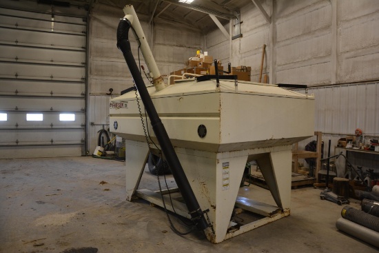 Friesen 220 bulk seed tender