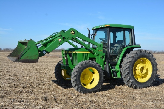 2001 John Deere 6410 MFWD tractor