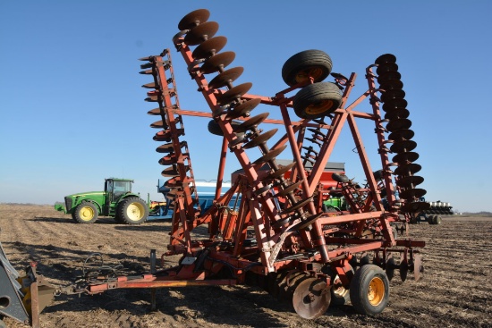 Massey Ferguson 820 34' disk