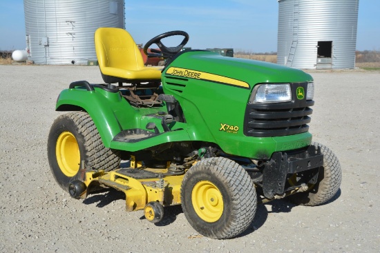John Deere X740 Ultimate riding lawn mower