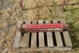 Single hyd. cylinder