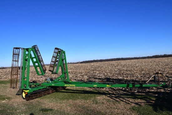 2003 John Deere 200 39' crumbler