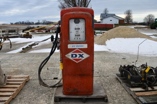 DX antique diesel fuel pump