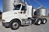 2001 International 9200i day cab semi