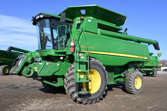 2010 John Deere 9570 STS 2wd combine