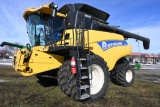 New Holland CR6090 2wd combine