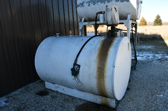 500 gal. fuel tank with pump