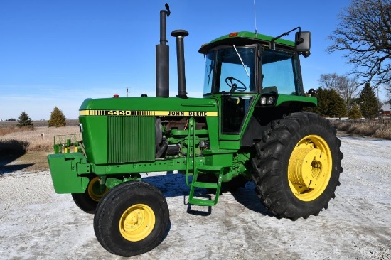 1982 John Deere 4440 2wd tractor