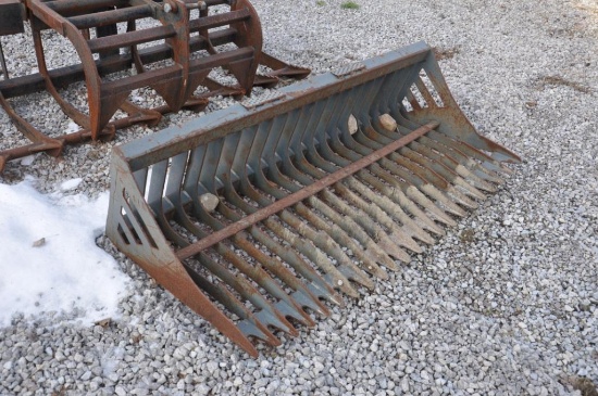 Rock bucket for skidsteer