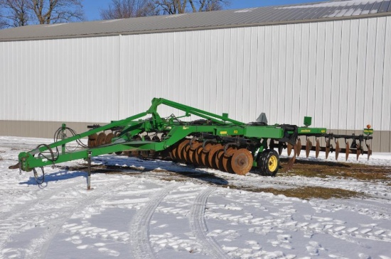 2003 John Deere 512 7-shank disc-ripper