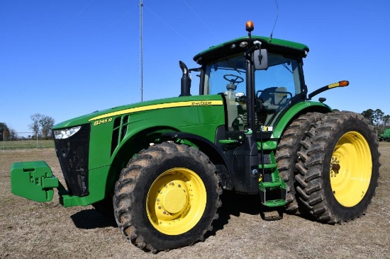 2017 John Deere 8245R MFWD tractor