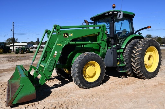 2012 John Deere 7200R MFWD tractor w/loader