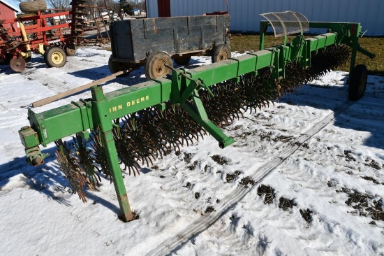 John Deere 400 20' rotary hoe