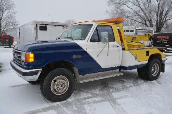 1989 Ford 2wd tow truck