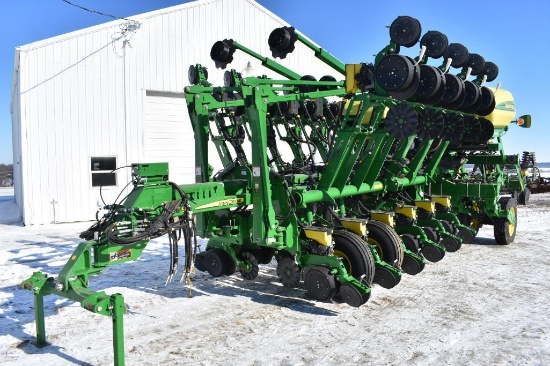 2015 John Deere 1795 CCS 16/31 planter