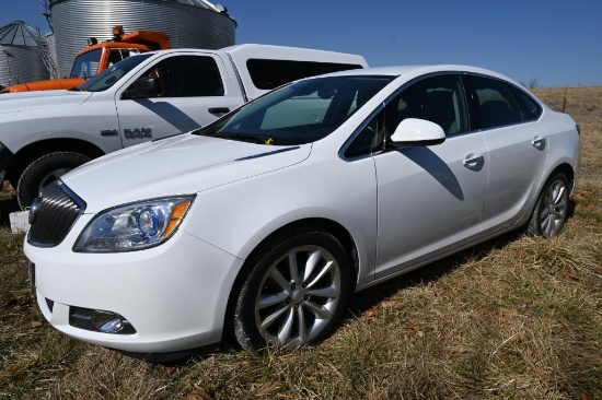 2014 Buick Verano 4-door car