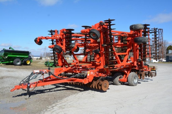 2013 Krause 8000 40' vertical tillage tool