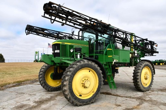 2001 John Deere 4710 self-propelled sprayer