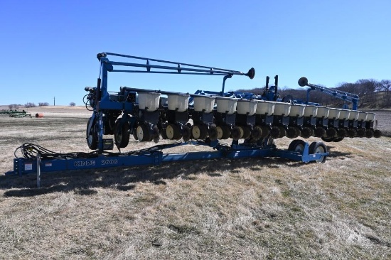 Kinze 2600 16/31 planter