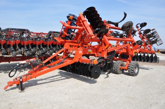 2013 Kuhn Krause 4850 Dominator 13 shank disc ripper
