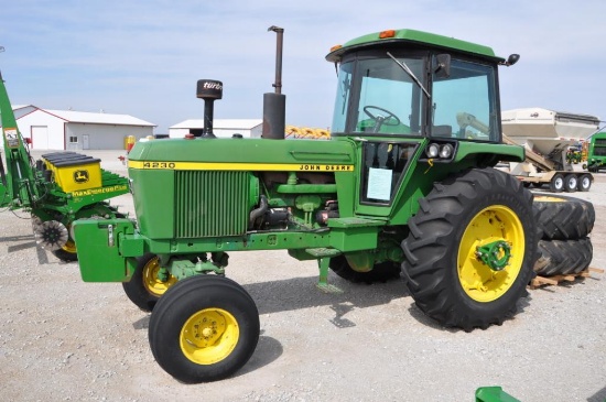 1974 John Deere 4230 2wd tractor