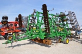 John Deere 2310 34' soil finisher