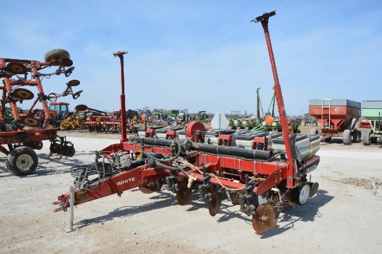 White 6100 6 row 30" planter