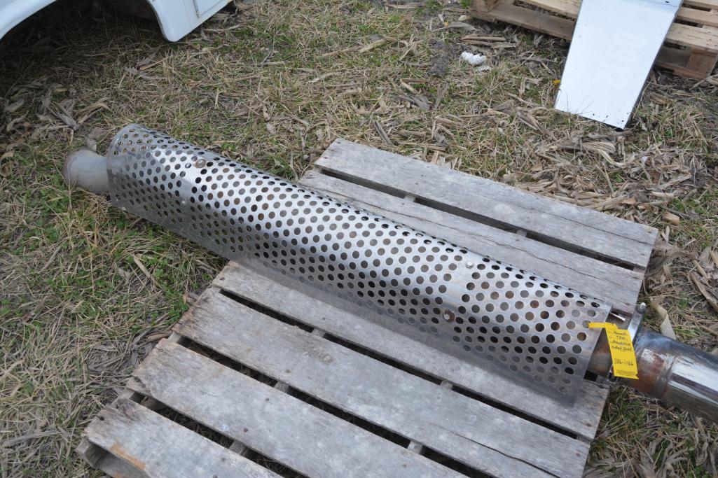 Kenworth T800 exhaust stack and heat shield | Proxibid