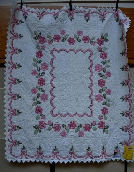 Vintage quilt "Roses and Bows"