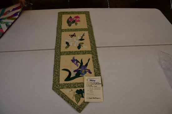 Wall hanging "Spring Beauties"