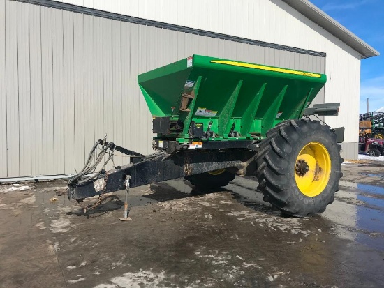 2015 New Leader pull-type dry fertilizer spreader