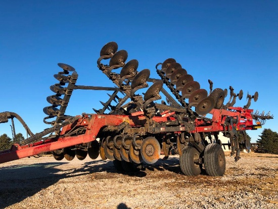 2011 Case-IH 870 26' 13-shank disk ripper