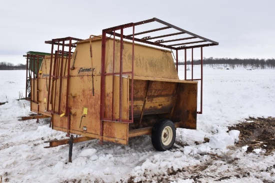 Farmstar portable cattle feeder w/ calf gates