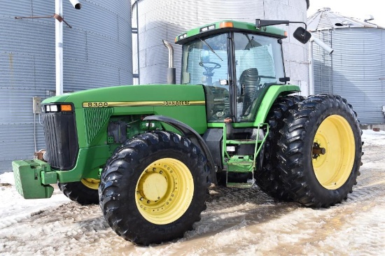 1996 John Deere 8300 MFWD tractor
