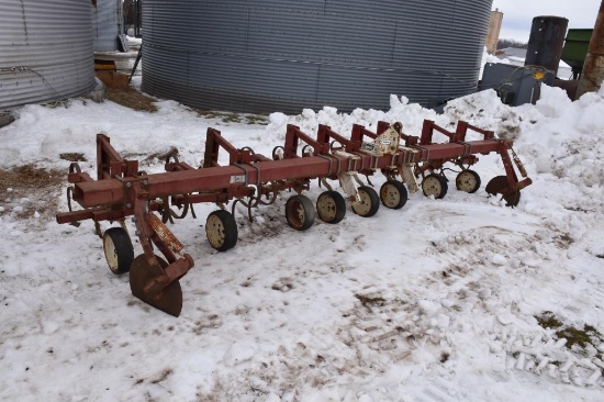 Noble 6 row 30" 3-pt. cultivator