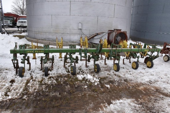 John Deere RM 6 row 30" 3-pt. cultivator