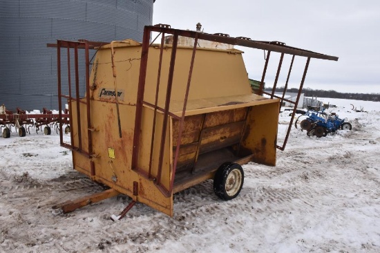 Farmstar portable cattle feeder w/ calf gates
