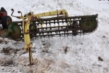 John Deere 640 5 bar hay rake