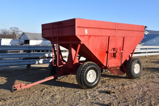 400 bushel gravity wagon