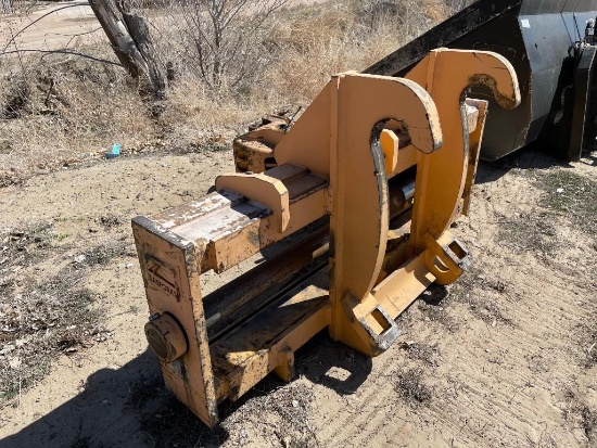 Sasforks railcar coupler