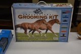 Decker horse grooming kit