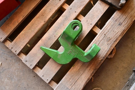 John Deere 3-pt. quick hitch top hook