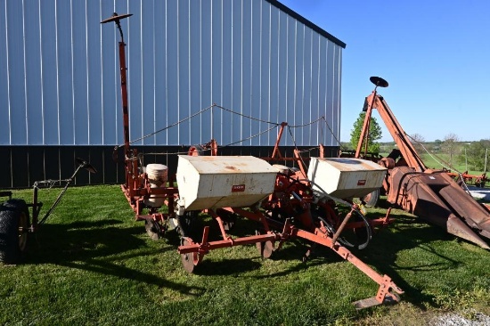 Allis-Chalmers 500 4-row 38" planter